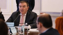 Костадин Ангелов: Има политически апетити към "Пирогов", директорът подаде сигнал за натиск
