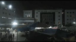 Видеокамери показаха момента на въздушен удар по най-голямата болница в Газа
