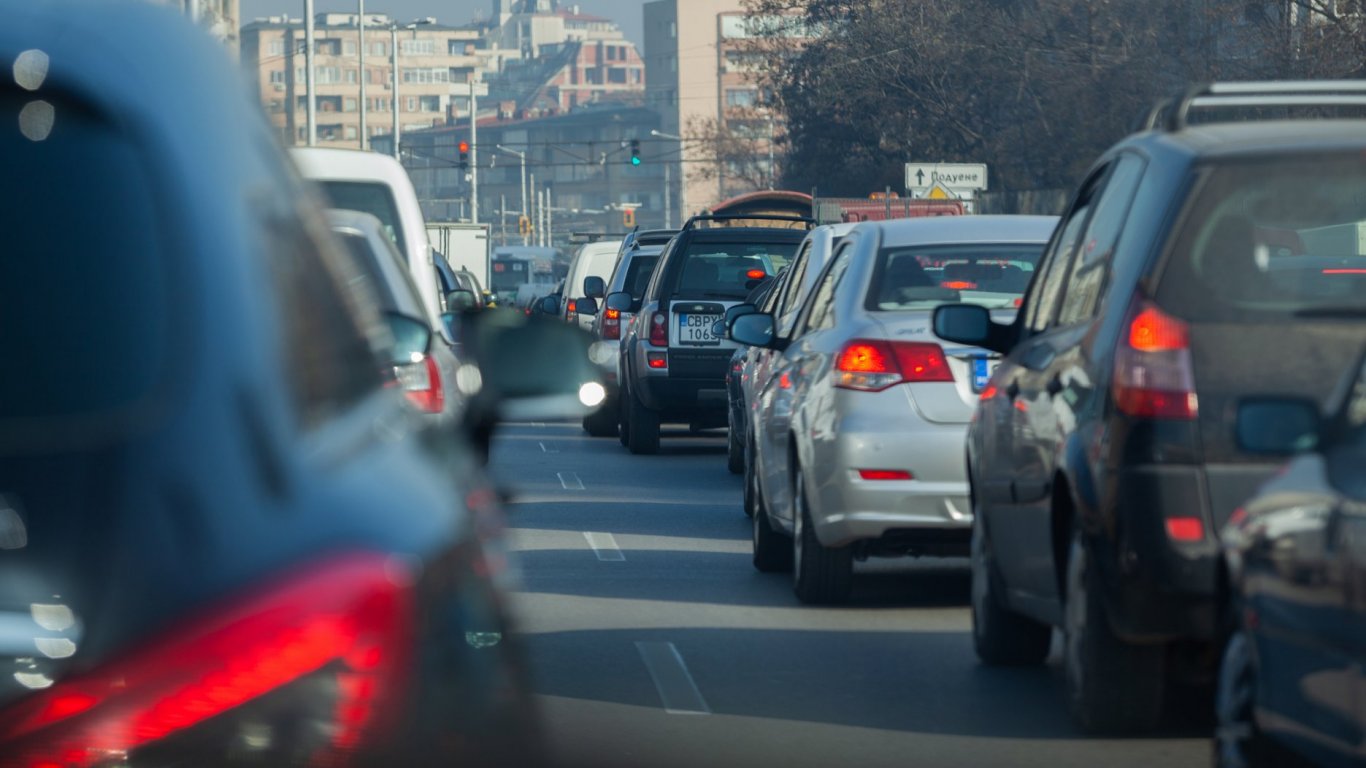 Отпада забраната за влизане на стари коли в центъра на София