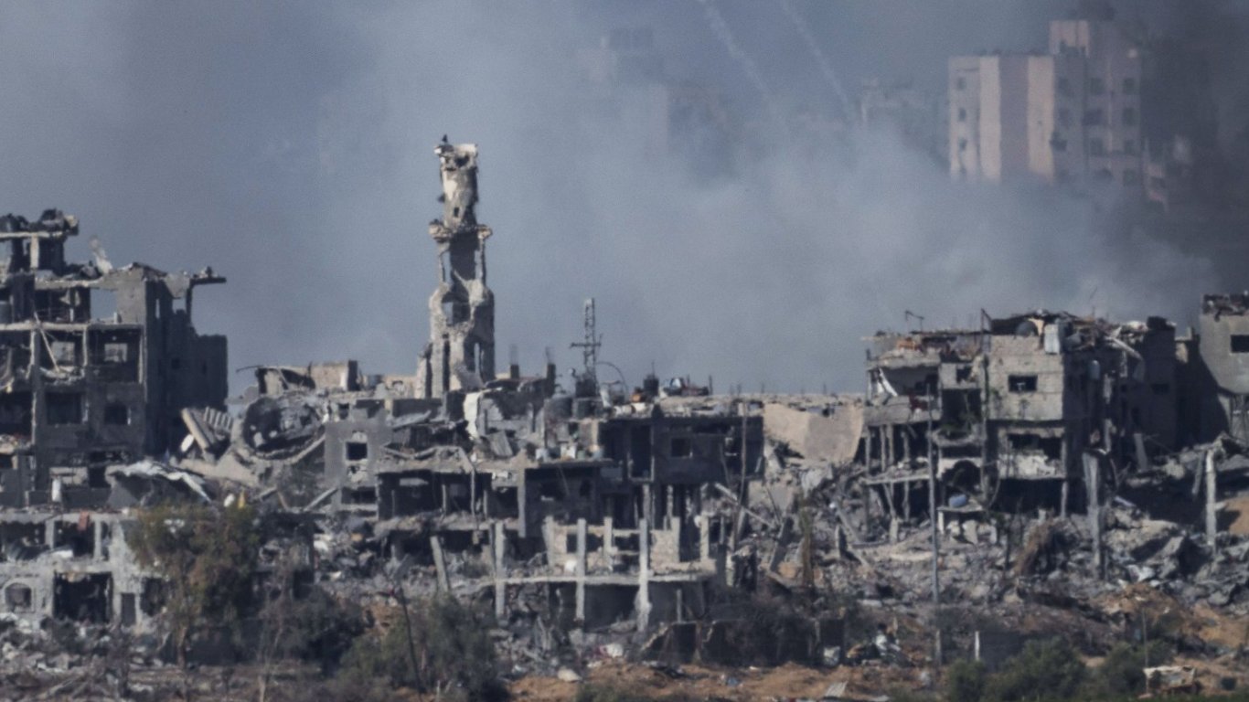 ООН предупреди за опасност от скорошен пълен срив на закона и реда в Газа
