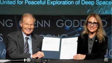 Министър Стойчева и директорът на НАСА подписаха присъединяването ни към споразуменията "Артемида" 