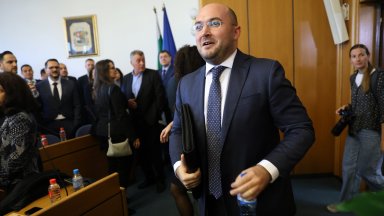 Пет дни след инцидента кметът на София мълчи Не може