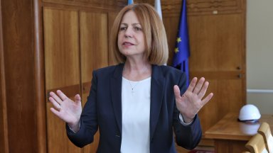 Бившият вече кмет публикува и песента на Металика Nothing