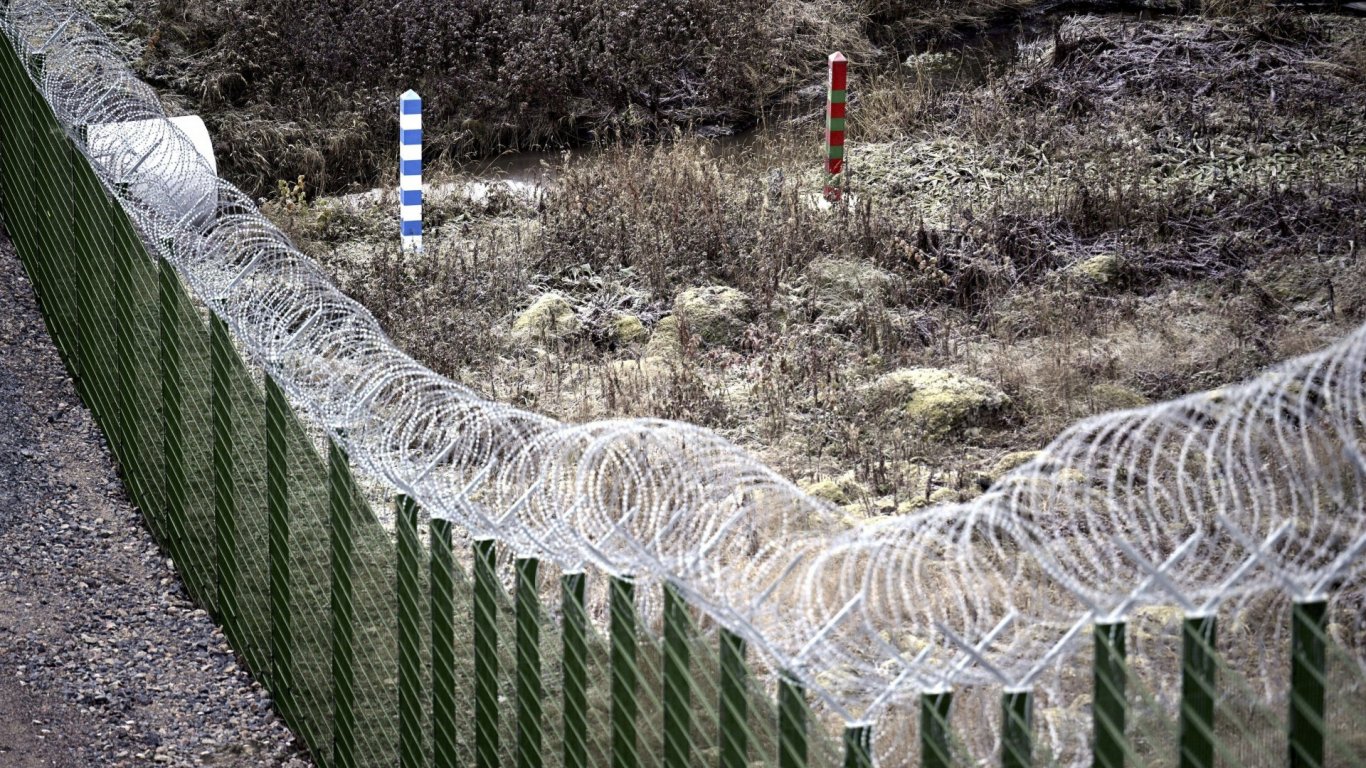 Финландия затваря източната си граница с Русия заради наплив на мигранти