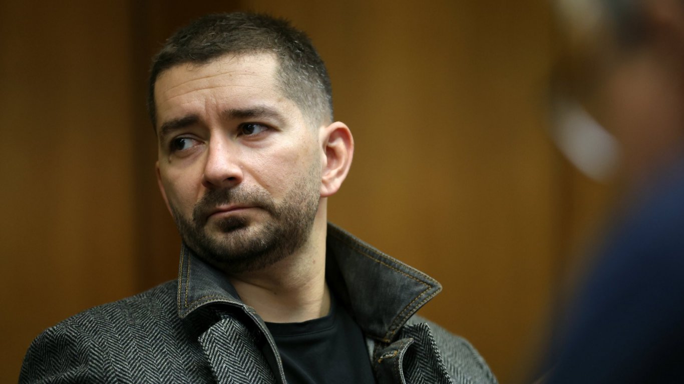 Слави Василев: Президентският дълг спира Румен Радев да влезе в политиката сега
