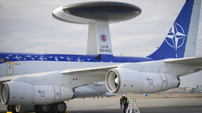 НАТО заменя разузнавателните си самолети АУАКС с военизирана версия на "Боинг 737"