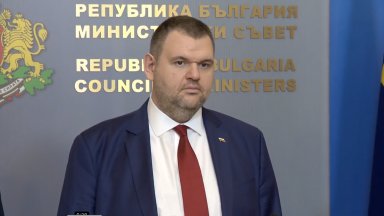 Думите на президента Радев показаха раздразнението на един главозамаял се