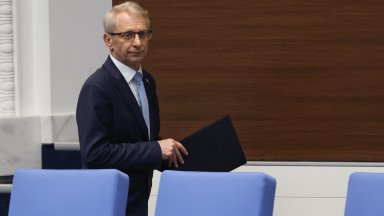 Вотът беше внесен с подписите на БСП за България Възраждане