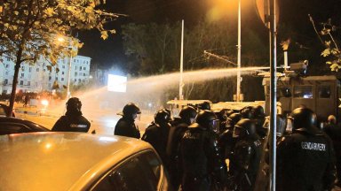 Oще 7 полицаи с дисциплинарни наказания след насилието на протеста срещу БФС