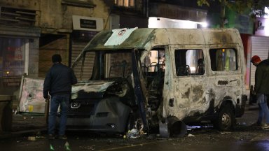 Трима от задържаните са в ареста за палеж и повреждане