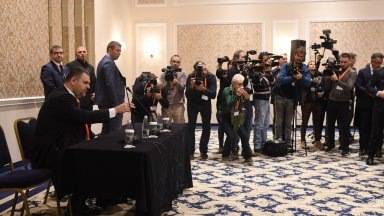 Тандемът в ръководството Доган предложи в началото на тази година