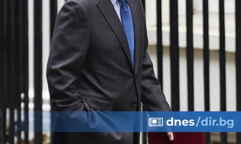 Бившият премиер бе приет в Камарата на лордовете, след като