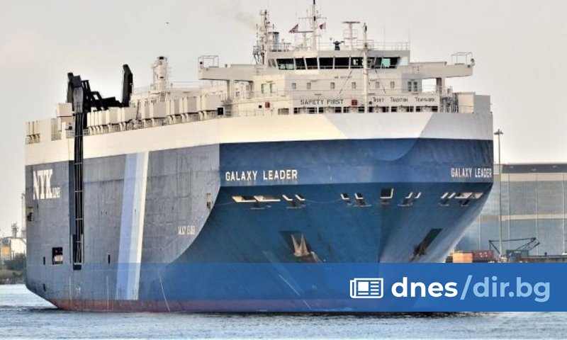 Капитан Чанев живее със семейството си във Варна, а корените