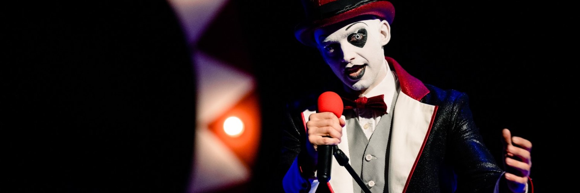 "Комедия на корупцията" по "Процесът" на Франц Кафка в Театър Българска армия