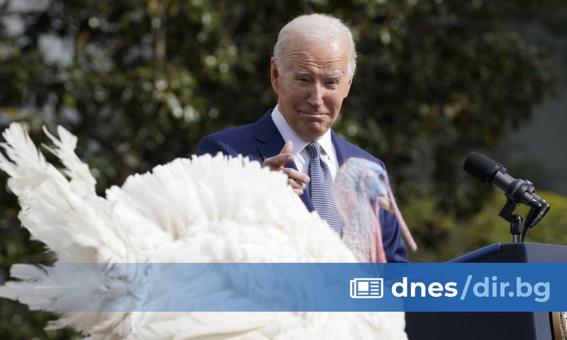 Едрите пернати от птицеферма в Минесота, наречени Бел и Либърти,