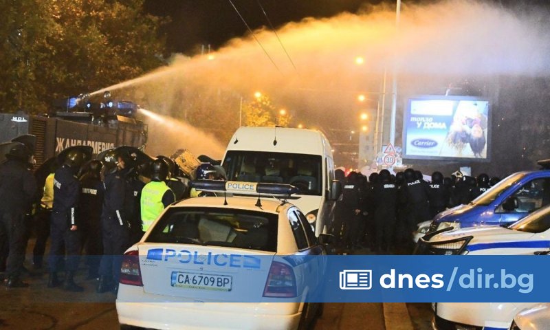 Тя обясни, че е станала жертва на брутална агресия от