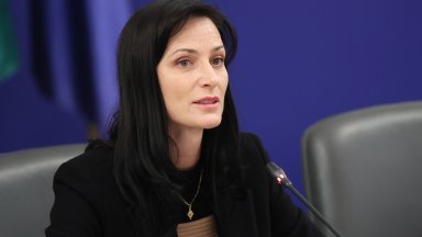 Мария Габриел посочи че разговорите при съставянето на правителството са