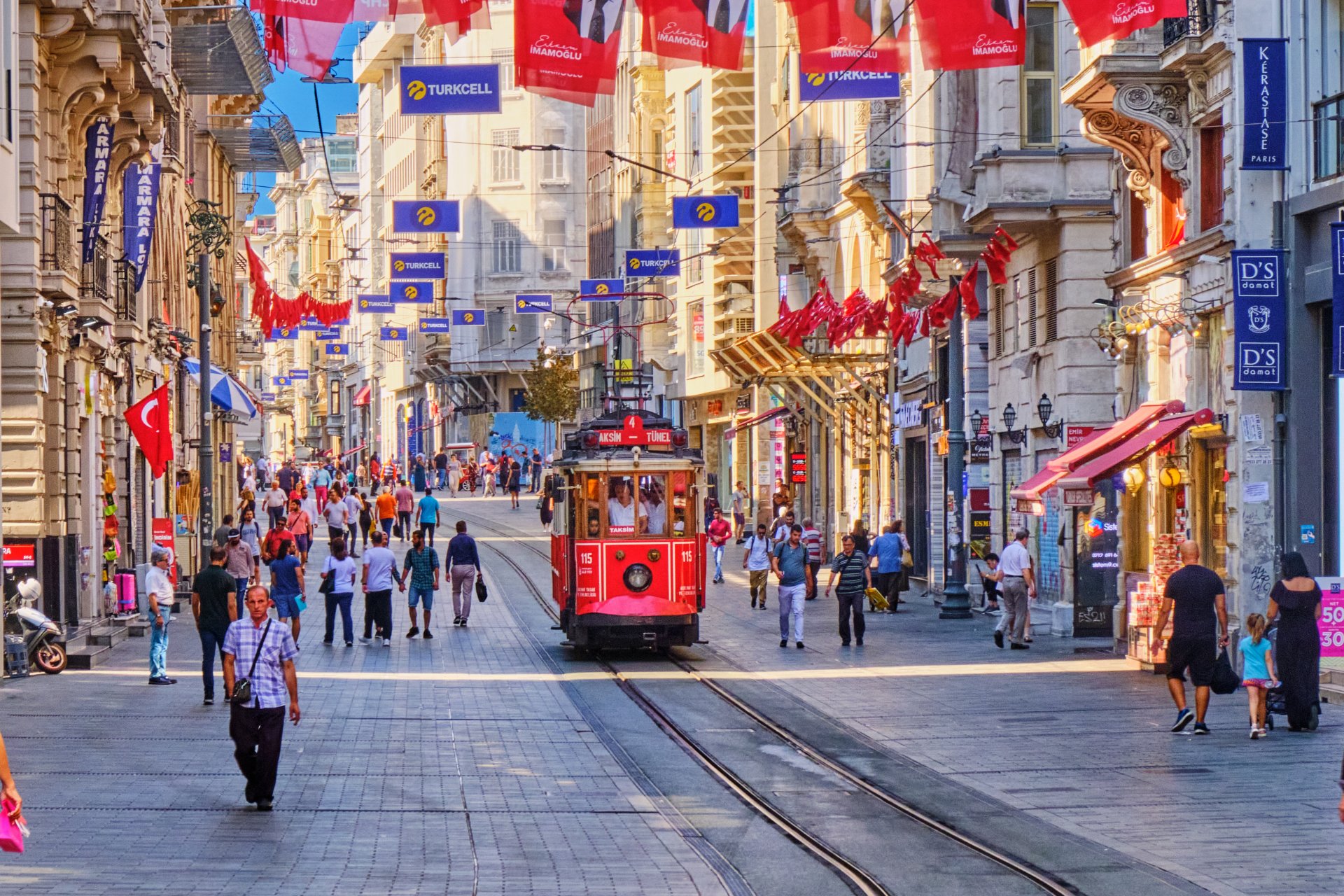 улица "Истиклял" в Истанбул