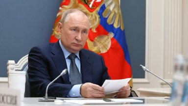 Държавната телевизия ще излъчи на живо продукцията в която Путин