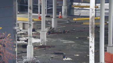 Взрив на мост между САЩ и Канада взе две жертви (снимки/видео)