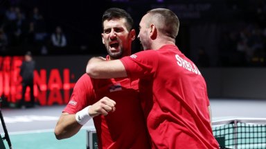 Джокович уби британските надежди и прати Сърбия на полуфинал