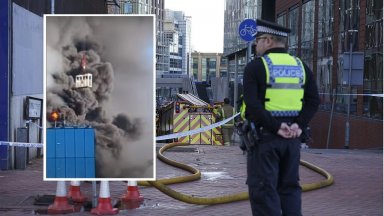 Английски кранист спаси мъж от горяща сграда