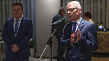 Няма как да свършим работа без да се разбираме но