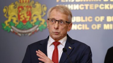 Денков Не е работа на парламента кой директор на болница