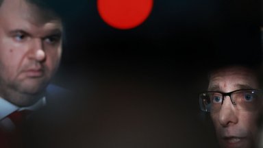 Поводът за това стана блокираната от снеговалеж инфраструктура в държавата