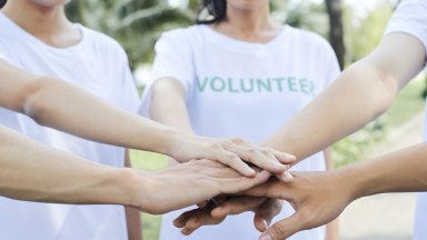 Идеята се появява в САЩ през 2012 г именно като