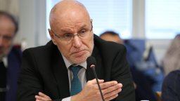 Управителят на БНБ Димитър Радев препоръча 10-процентен буфер в бюджета