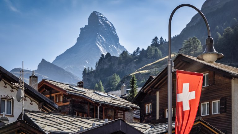 В Швейцария думите на годината са "руини" и "банка чудовище"
