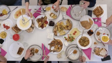 Тъй като настъпват празници а тежките софри с месни ястия