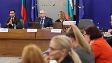 Икономическият съвет алармира за недостиг на 17 000 медицински сестри