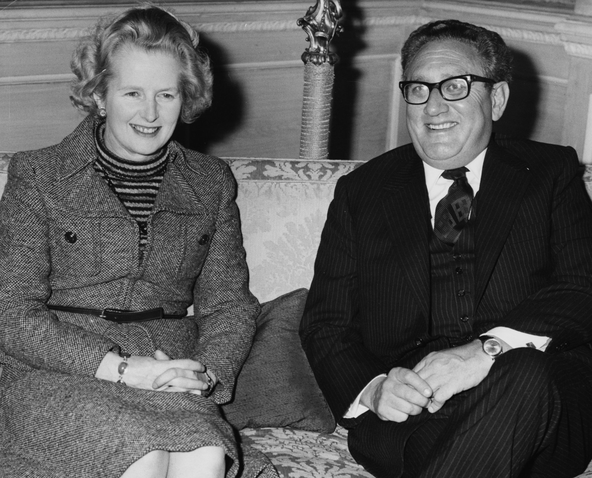 18 февруари 1985 г. - Хенри Кисинджър в компанията на лидера на Консервативната партия на Великобритания Маргарет Тачър по време на среща в Лондон.