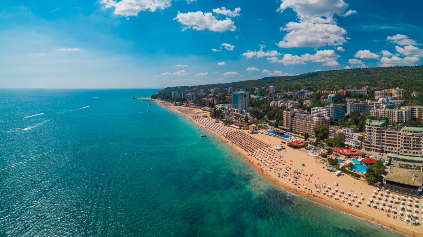 Слънчев бряг е на 84-то място в Топ 100 на най-добрите плажове в света