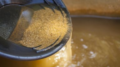 Стойността на откраднатото възлиза на най малко 11 милиона евро Предполага