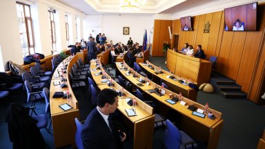 Винаги може да има и друга кандидатура но интересното е