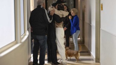 Хамас освободи две израелски заложнички този следобед и се очаква