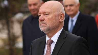 Тагарев все още не бил разписал оставката на експерта тъй