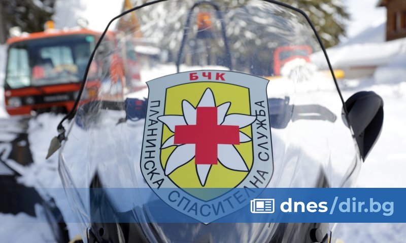 Малък 4-местен самолет Чесна е на връх Башлийца в Пирин,