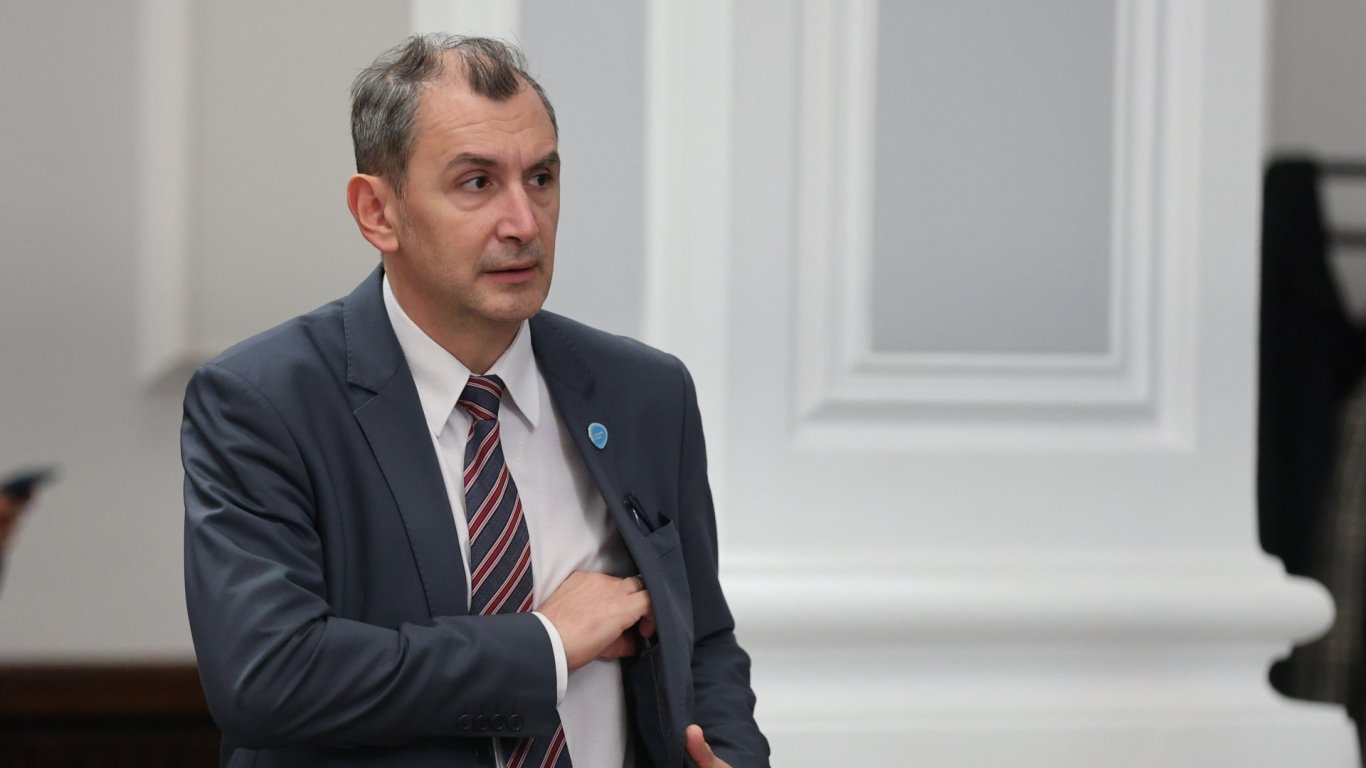 Михаил Околийски: Управителят на НЗОК беше пожертван