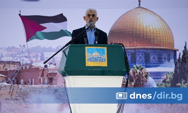 Отбелязва се, че решението е свързано с нападението на Хамас