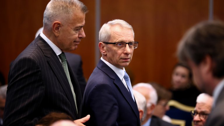 Премиерът допусна кой е заинтересован, ако работата на "Лукойл" се наруши 