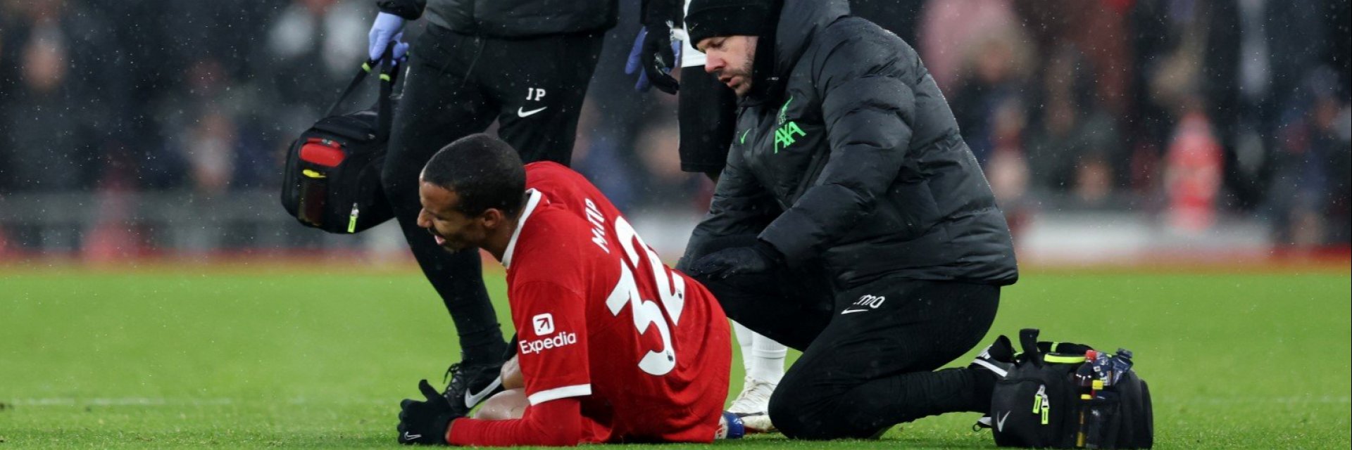 Ливърпул загуби титуляр до края на сезона, трепери за втори