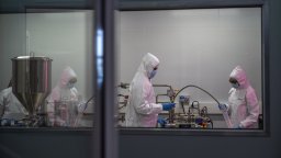 Изпитване на ваксина срещу ХИВ в Африка е спряно след разочароващи данни