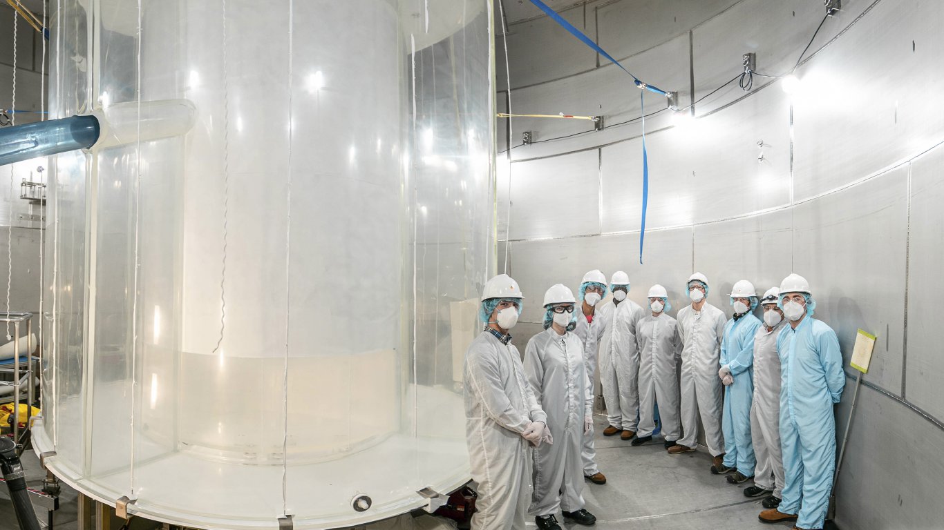 Най-голямата и най-дълбока подземна лаборатория в света започна работа в Китай