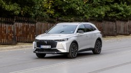 DS 7 – автомобилът, достоен за френския президент