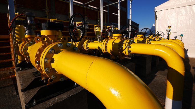Осем държави от ЕС продължават да внасят руски газ