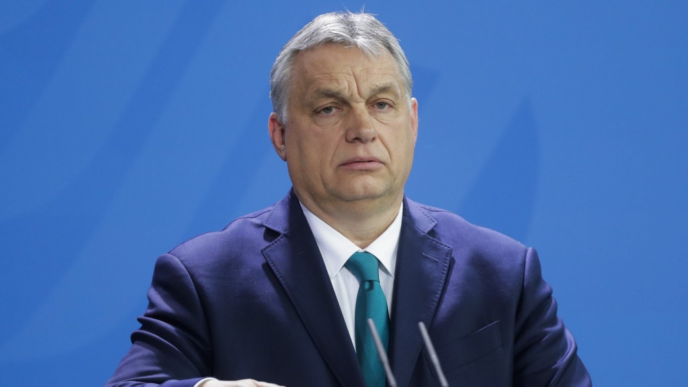"Гардиън": С американското си лоби Виктор Орбан опитва да блокира помощта за Украйна